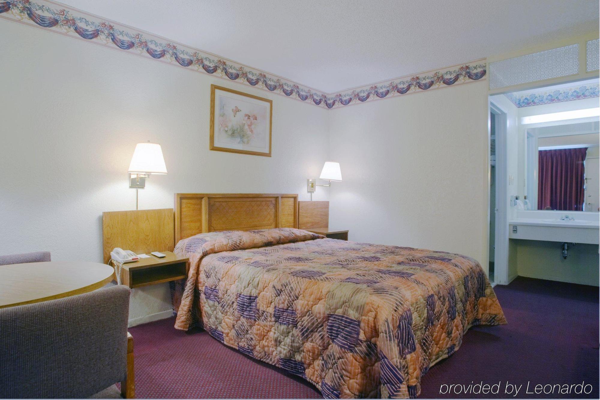America'S Best Value Inn - Loudon Room photo